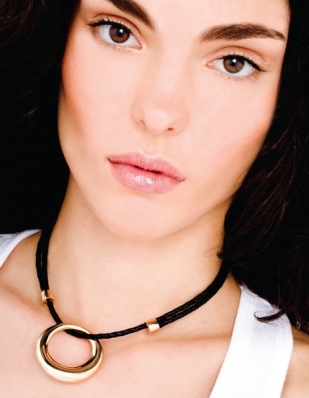 Mikaela Schipani
For: J.R. de Bellard Jewelry
