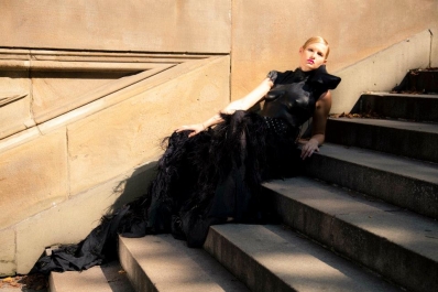 Molly O'Connell
Photo: George Evans
For: COBOS Couture
