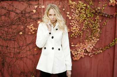 Lauren Brie Harding
Photo: Andrew Steinman
For: Sebby, Fall/Winter 2011 Campaign
