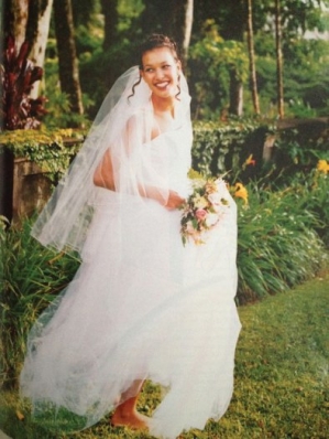 Claire Unabia
Photo: Linny Morris Cunningham
For: Islands Weddings & Honeymoons, Spring/Summer 2002
