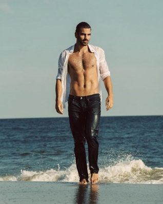 Nyle DiMarco
Photo: Tate Tullier Photography

