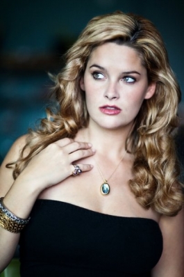 Whitney Thompson
For: Diana Warner Jewelry
