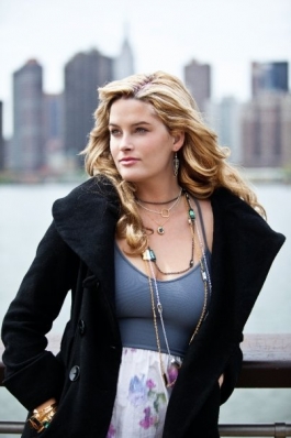 Whitney Thompson
For: Diana Warner Jewelry
