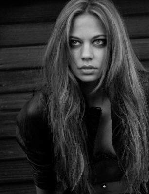 Analeigh Tipton
Photo: Robert Dahey
