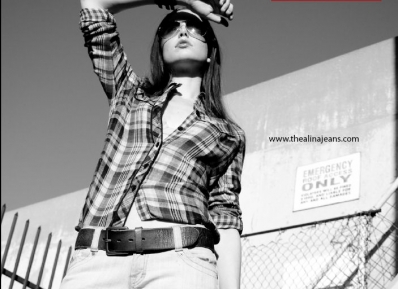 Nicole Linkletter
Photo: Mark Tierney
For: Alina Jeans
