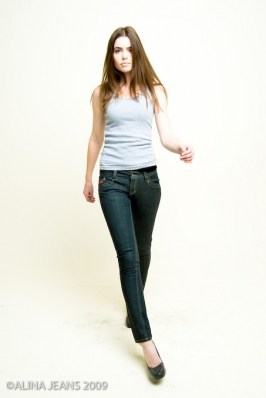 Nicole Linkletter
Photo: Mark Tierney
For: Alina Jeans
