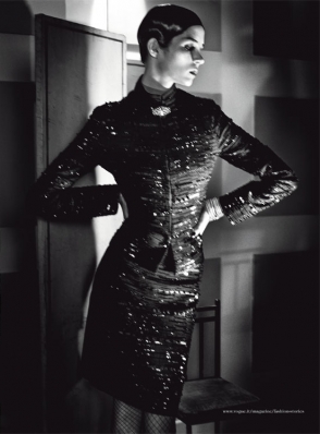 Brittani Kline
Photo: Vincent Peters
For: Beauty in Vogue
