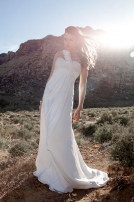 Nicole Linkletter
Photo: Bec Parsons
For: Bride to Be Magazine
