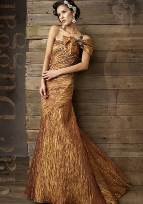 Jaslene Gonzalez
For: Mac Duggal Couture
