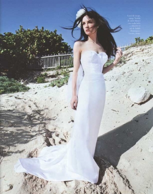 Brittany Markert
Photo: Oscar GonzÃ¡lez
For: InFashion Novias Magazine, Year 5, Number 1
