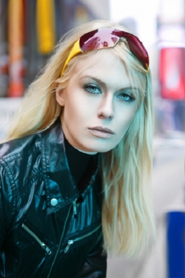 CariDee English
