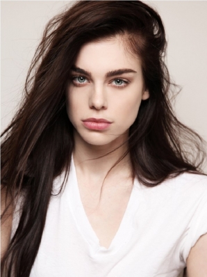 Raina Hein
Photo: Eric & Elliot Photography
