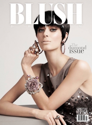 Margaux Brooke
Photo: Ron Contarsy
For: Blush Magazine France
