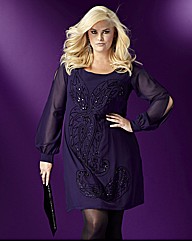 Whitney Thompson
For: Simply Be UK
