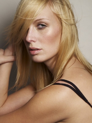 CariDee English
