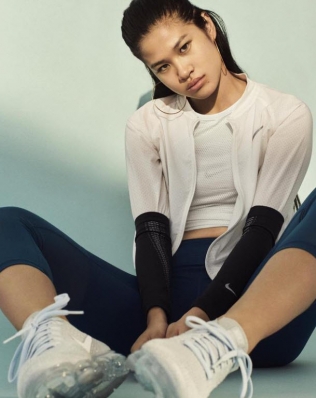 Justine Biticon
Photo: Dario Catellani
For: Nike Women Summer 2017 Style Guide
