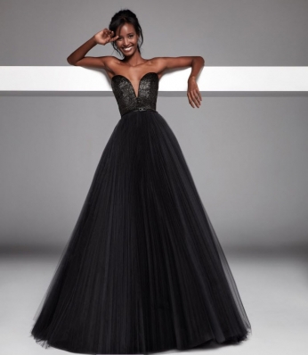 Fatima Siad
For: Alessandra Rinaudo SS20 Collection
