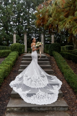 Gabrielle Kniery
Photo: Amy Anaiz
For: Kleinfeld Bridal 2021 Campaign
