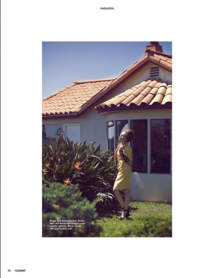 CoryAnne Roberts
Photo: Ismaele Bulla
For: Elegant Magazine, November 2015
