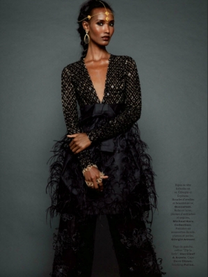 Fatima Siad
Photo: Lionel Gasperini
For: L'Officiel Paris, September 2016
