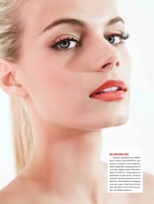 Kristin Kagay
Photo: TomÃ¡s Reid
For: Vanidades Chile, September 25 2014
