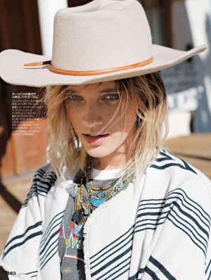 Leila Goldkuhl
Photo: Jason Lee Parry
For: Elle Girl Japan, May 2015
