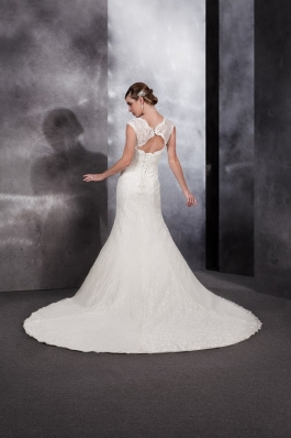 Laura Kirkpatrick
For: Novias de EspaÃ±a, 2015 Collection
