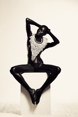 Aminat Ayinde
Photo: Ade Okelarin
For: Dark Beauty Magazine, Issue 47
