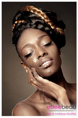 Alisha White
Photo: Claire Harrison
For: Black Beauty and Hair Magazine, Feb/Mar 2011
