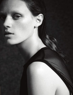 Leila Goldkuhl
Photo: Nicolas Valois
For: Amica International
