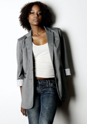 Annaliese Dayes
Photo: Dave Wise
For: Black Beauty Magazine, August/September 2009
