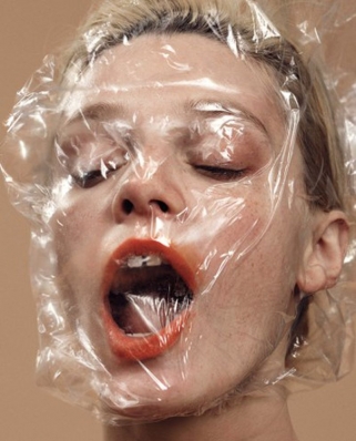 Leila Goldkuhl
Photo: Paola Kudacki
For: Beauty Papers Magazine
