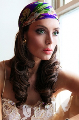 Yoanna House
Photo: King Paul
For: Designer Vintage Look Book
