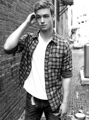 Dustin McNeer
