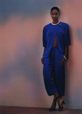 Fatima Siad
Photo: Luis Sanchis
For: Le Monde D'HermÃ¨s S/S 2012
