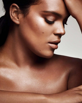 Yvonne Powless
Photo: Marcus Ohlsson
For: Fenty Beauty
