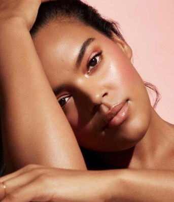 Yvonne Powless
Photo: Marcus Ohlsson
For: Fenty Beauty
