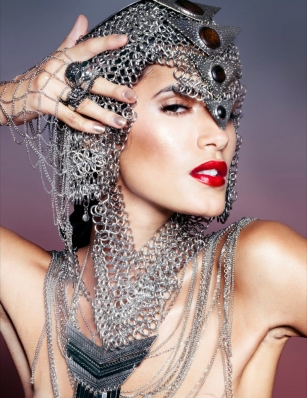 Jaslene Gonzalez
Photo: Marcelo Cantu
For: glass-book Magazine, Issue Four
