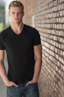 Dustin McNeer
Photo: Hunter Shelton Photography
