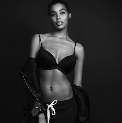 Raelia Lewis
Photo: JonnÃ© Johnson
