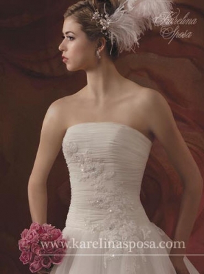 Hannah Jones
For: Karelina Sposa
