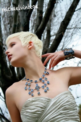 McKey Sullivan
Photo: Michael Vintege
For: Amy Ming Jewellery

