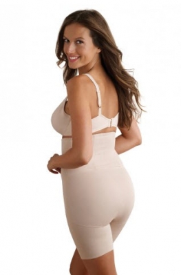 Kortnie Coles
For: Miraclesuit Shapewear
