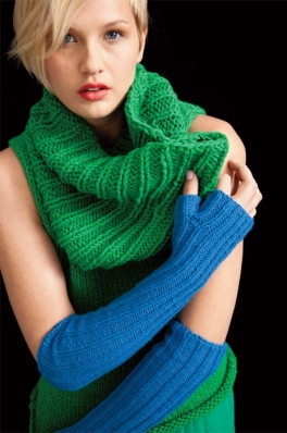 Molly O'Connell
Photo: Rose Callahan
For: Vogue Knitting, Early Fall 2012
