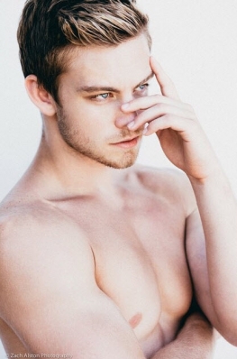 Dustin McNeer
Photo: Zach Alston Photography
