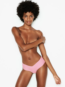 Eboni Davis
For: Victoria's Secret
