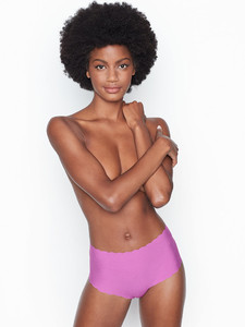 Eboni Davis
For: Victoria's Secret
