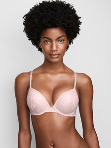 Eboni Davis
For: Victoria's Secret
