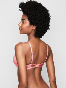 Eboni Davis
For: Victoria's Secret
