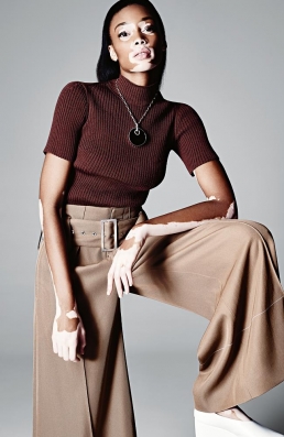 Chantelle Young
Photo: Daemian Smith & Christine Suarez
For: "Sunday Style Australia- September 2015"
